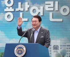 "尹대통령 '시장주의' 높이 평가...소통은 하고 욕 먹는 게 낫다"