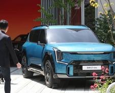 '750만원 옵션' EV9 자율주행 사고…기아 책임 아니다?