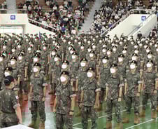 평일 휴대전화 허용시간 4배로…전체 병사 20% 시범 적용