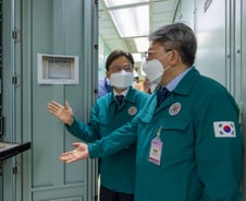 [르포]4분30초만에 닫히는 원전 방벽…10m 해일도 막는다