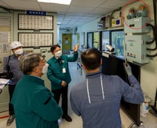 [르포]지진 발생때 '5m 철제방벽' 스르륵…10m 해일도 막는다