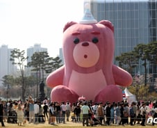 '벨리곰' 본다고 1020 우르르…TV 버리고 살 길 찾는 홈쇼핑