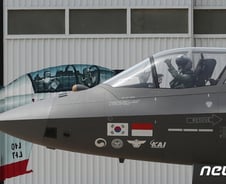 KF-21 '잠정 전투용 적합' 판정…내년 양산 들어간다