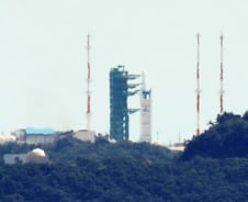 [속보]누리호 18시24분 예정대로 우주로…"발사체 기립장치 철수"