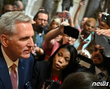 Fed 하커 "6월엔 금리동결"…부채법안 표결만 남았다 [뉴욕마감]