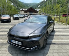 전동트렁크 빠진 토요타 크라운, 그랜저 잡을수 있나?[차알못시승기]