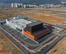 [르포]10년간 6400배 성장한 불닭볶음면.."1분에 800개 뚝딱"