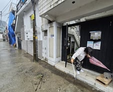 [르포] 장마 시작에도 물막이판 아직…반지하 올해는 안전할까