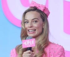 핑크공주 '바비' 뜨면 마텔 사라…다우 10연속 상승 [뉴욕마감]