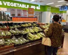 [르포]"상춧값  미쳤네"...'억' 소리나는 가격에 소비자들 '탄식'