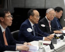 "임시투자세액공제, 필요하다면 연장…재결합도 증여재산 공제"[일문일답]