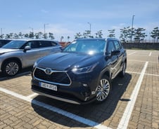 [시승기]연비 13.8㎞/ℓ , 달릴수록 늘어…하이랜더, 팰리세이드 독주 막을까