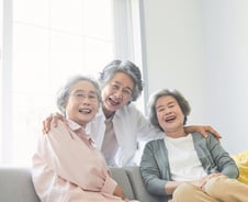 "9988234" 외치며 관리하더니…韓노인들 더 건강해졌다