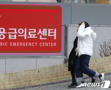 "소아과 못 해" 수련 포기하는 전공의들…대형병원도 "인재 모셔요"