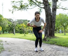 물먹듯 '아아' 마셨다간 피 본다…출산의 고통 버금간다는 이 질환