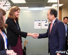 무디스에 찔린 美증시…"이젠 채권을 할 시간" [뉴욕마감]