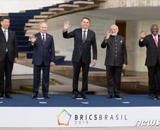몸집 키우려는 브릭스…"영향력 확대엔 한계"
