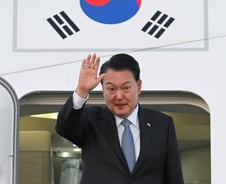 "한국, 어느덧 세계 이끄는 위치"…한미일 새 역사 쓴 8시간