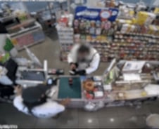 [더영상] 장난감 총 들고 "돈 내놔"…'공짜 주차' 꼼수 걸린 운전자