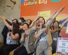 '장미란' 뜨니 부산 영도가 들썩..환호·박수 쏟아졌다[르포]