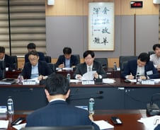 [단독]5대 금융그룹, 부동산PF 지원 펀드 만든다