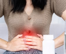 속 쓰려 내시경 해도 문제없다는데…4명 중 1명 앓는 '소화불량' 원인은