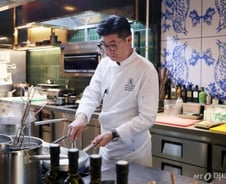 "뷔페가 호텔 이미지 바꾼다"..식재료에 양보·타협 없는 '이 사람'