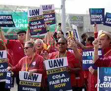 UAW 전면파업시 GDP -1.7%...골드만 "연준 금리인상 끝" [뉴욕마감]