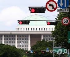 정치권 당리당략 볼모 잡힌 사법부…"대법원장 공석 피해는 국민만"