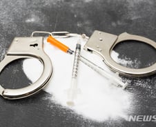 마약 투약 유명 연예인, 재활시설 입소비 '50만원' 없어서