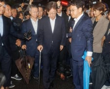 구치소 문턱서 돌아온 이재명…반란표 '통합' vs '응징' 갈림길