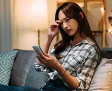 주름질 만큼 '질끈' 감아야…"단 1초" 안구건조증 막는 이 습관