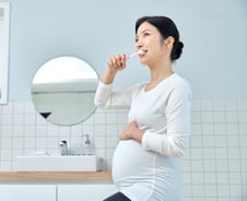 양치했다 하면 피 보는 임산부…"안 할 수도 없고" 올바른 양치법은
