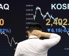 이·팔 전쟁에 충격받은 개미, 2차전지 던졌다..투심은 어디로?