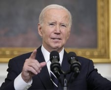 전쟁나자 돈은 다시 美로…채권금리 급락, 증시 3일 연속상승 [뉴욕마감]