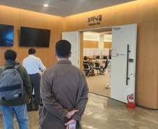 "나라 안팎으로 무서워"…투표소 찾은 강서구민들 바람은[르포]