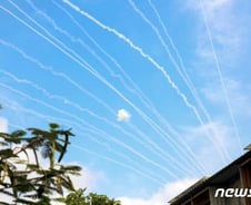 [더영상] 하늘 뒤덮은 '하마스 로켓'…곽튜브도 먹은 日국수, '식중독 수백명'