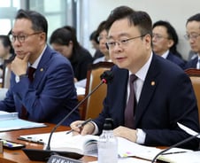 복지위서 '문재인 케어' 공방…"재정악화" vs "근거 없어"