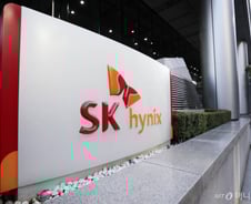 [단독]SK하이닉스, 엔비디아 또 뚫었다…HBM3E도 독점 공급