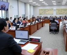 교육위 "민족문화대전에 김치 아닌 파오차이…4세대 나이스는 낙제점"