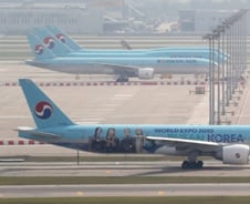 [단독]대한항공의 승부수, 티웨이에 A332 5대 넘긴다…조종사 100명도