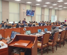 "최정우 회장 말고..." 野, 포스코인터 부회장 국감 증인 채택 강행