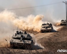 가자에 갇힌 200만 민간인…국지전 넘어설 위험에 유가급등 [뉴욕마감]