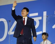 [단독]尹, 의대 정원 '천명 단위' 늘린다…발표 때 숫자는 '공란'