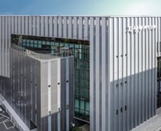 자생한방병원, 국내 최대 한약 통합조제시설 '자생메디바이오센터' 오픈