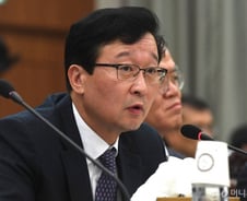 '공무원 뇌물 무마 의혹'에…검찰 "기소 위해 다양한 보강수사 했다"