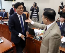 '증인 0명' 국감 되나…여야, 과방위 증인 채택 '극한 대치'