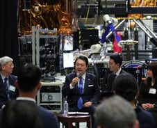 [단독]일단 깎는 R&D예산…"국제공동연구 끊길판"