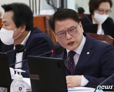 [단독] 국민연금 5년간 1.2조 잘못 걷어놓고 700억은 '미반환'