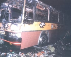 "텃세 제대로 보여준다"…버스 부수고 불 지른 팬들, 韓야구 흑역사[뉴스속오늘]